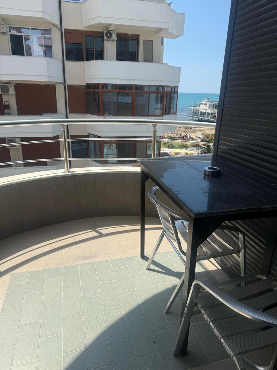 Apartments Next To The Beach In Durrës 외부 사진